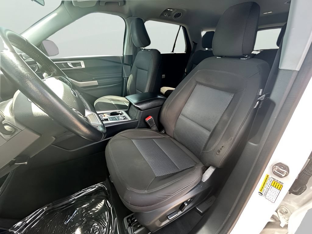 Used 2022 Ford Explorer XLT w/ Class IV Trailer Tow Package AWD/4WD image 11