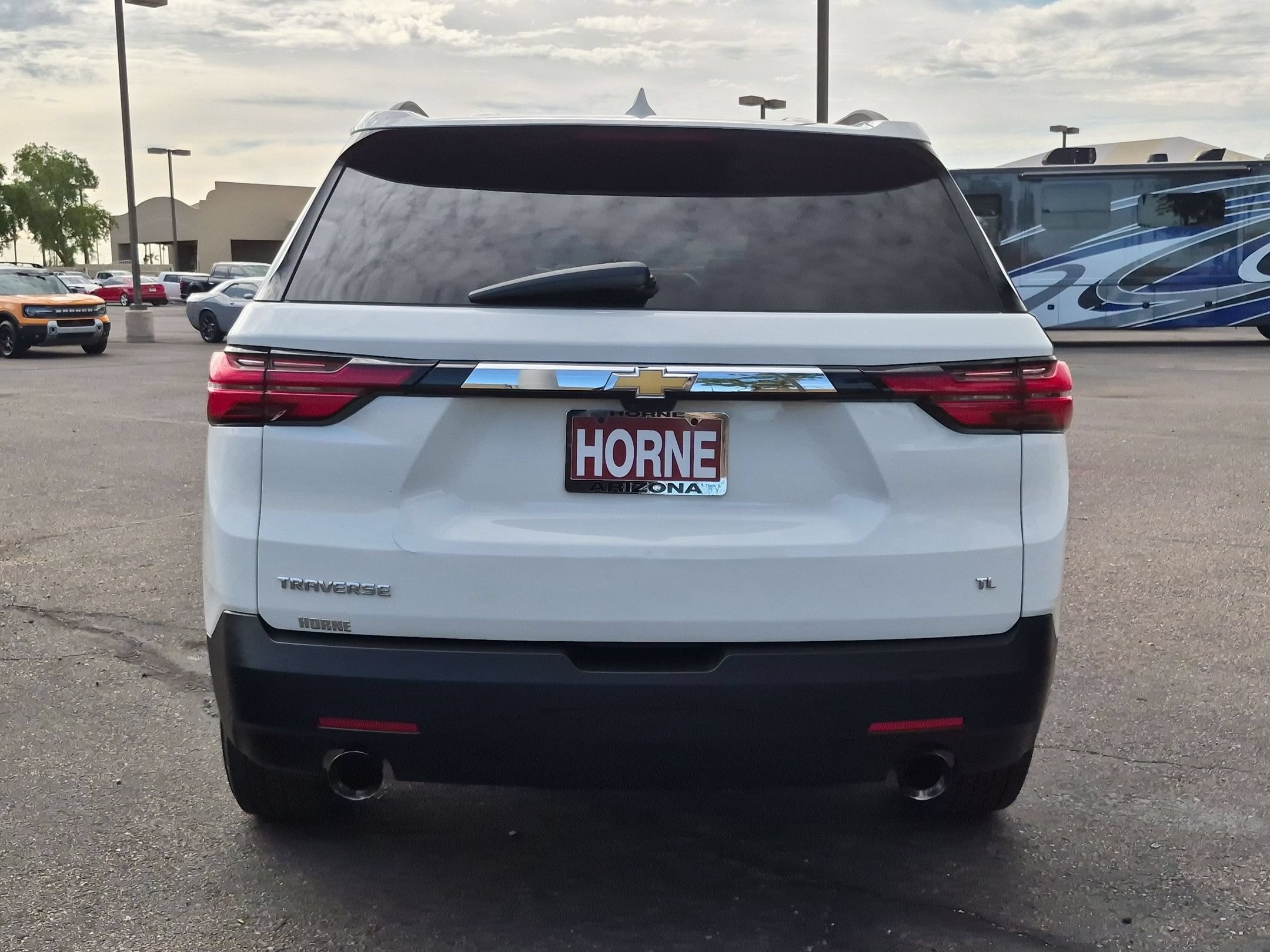 Used 2023 Chevrolet Traverse LT FWD image 6
