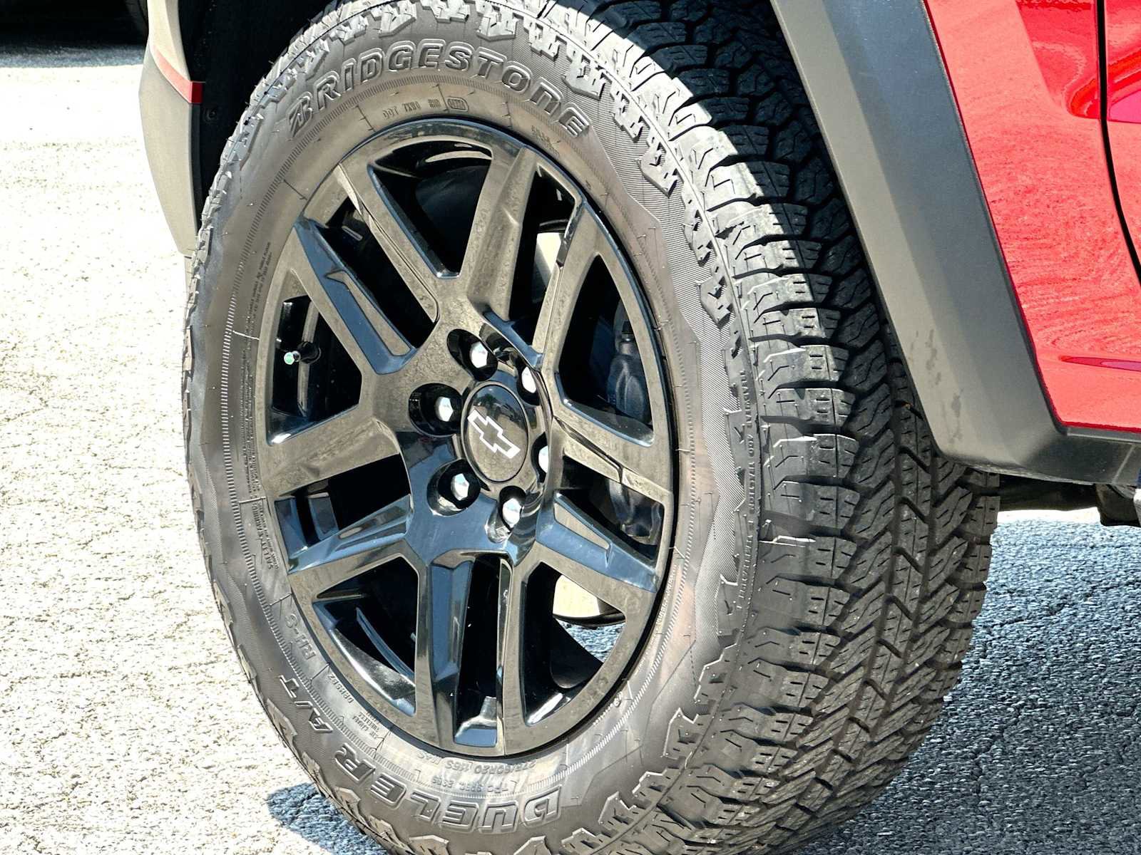 Used 2025 Chevrolet Colorado Trail Boss AWD/4WD image 11