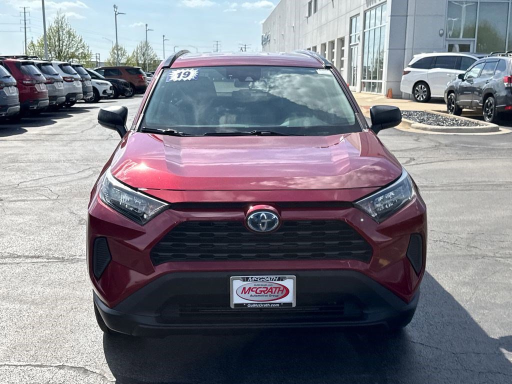 Used 2019 Toyota RAV4 LE w/ Carpet Mat Package AWD/4WD image 5