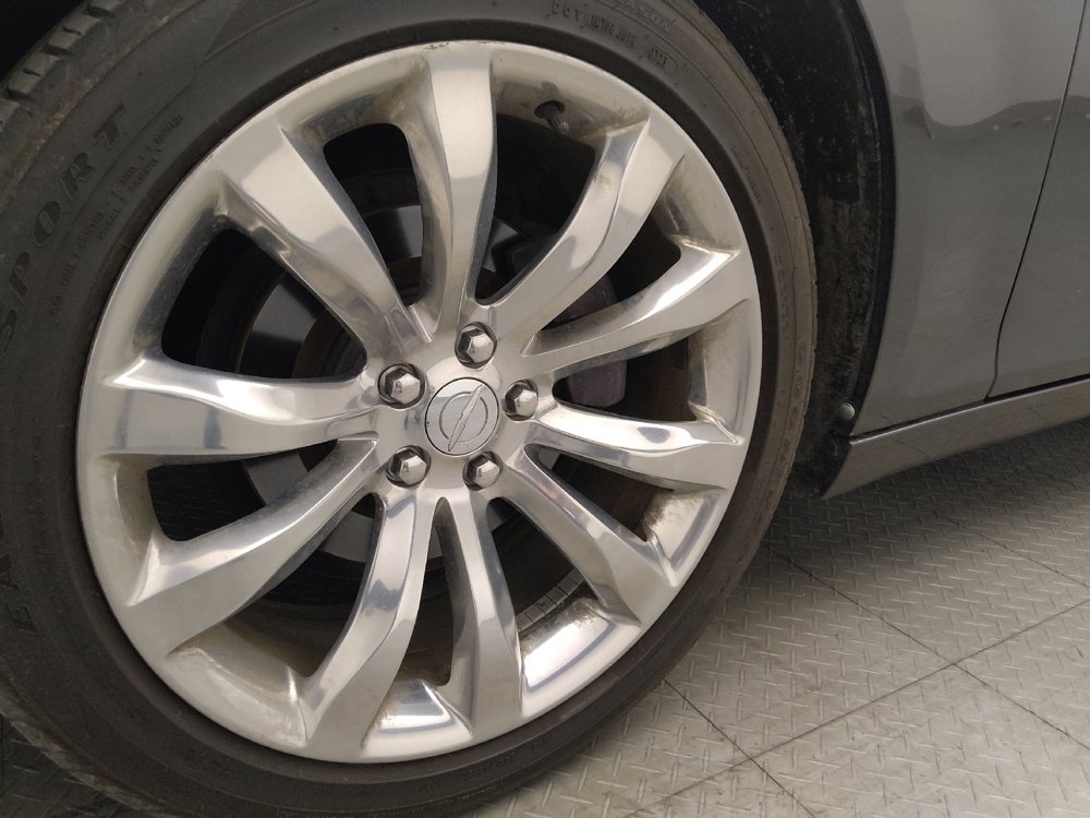 Used 2019 Chrysler 300 Touring w/ Quick Order Package 2EF RWD image 31