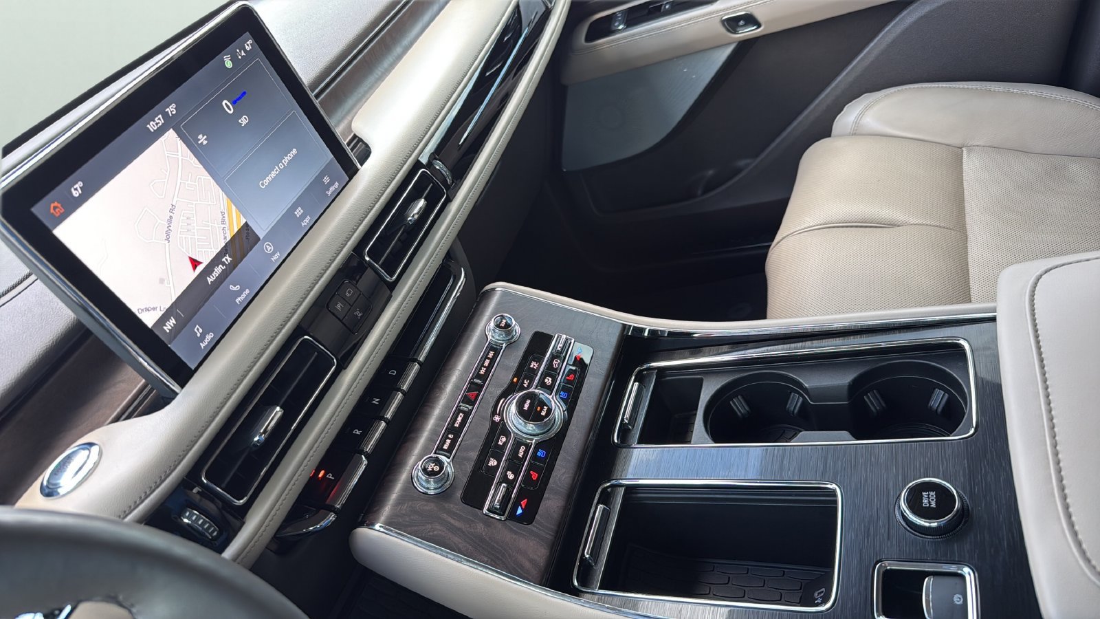 Used 2023 Lincoln Aviator Reserve w/ Equipment Group 201A AWD/4WD image 20
