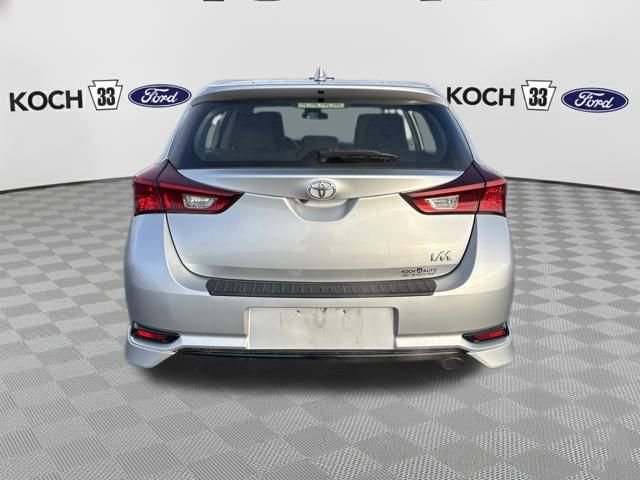 Used 2018 Toyota Corolla iM image 6