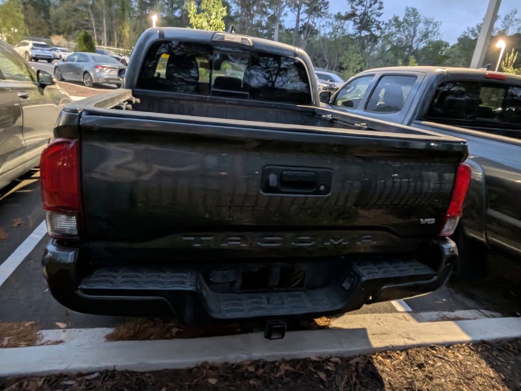 Used 2019 Toyota Tacoma TRD Sport w/ Technology Package image 6