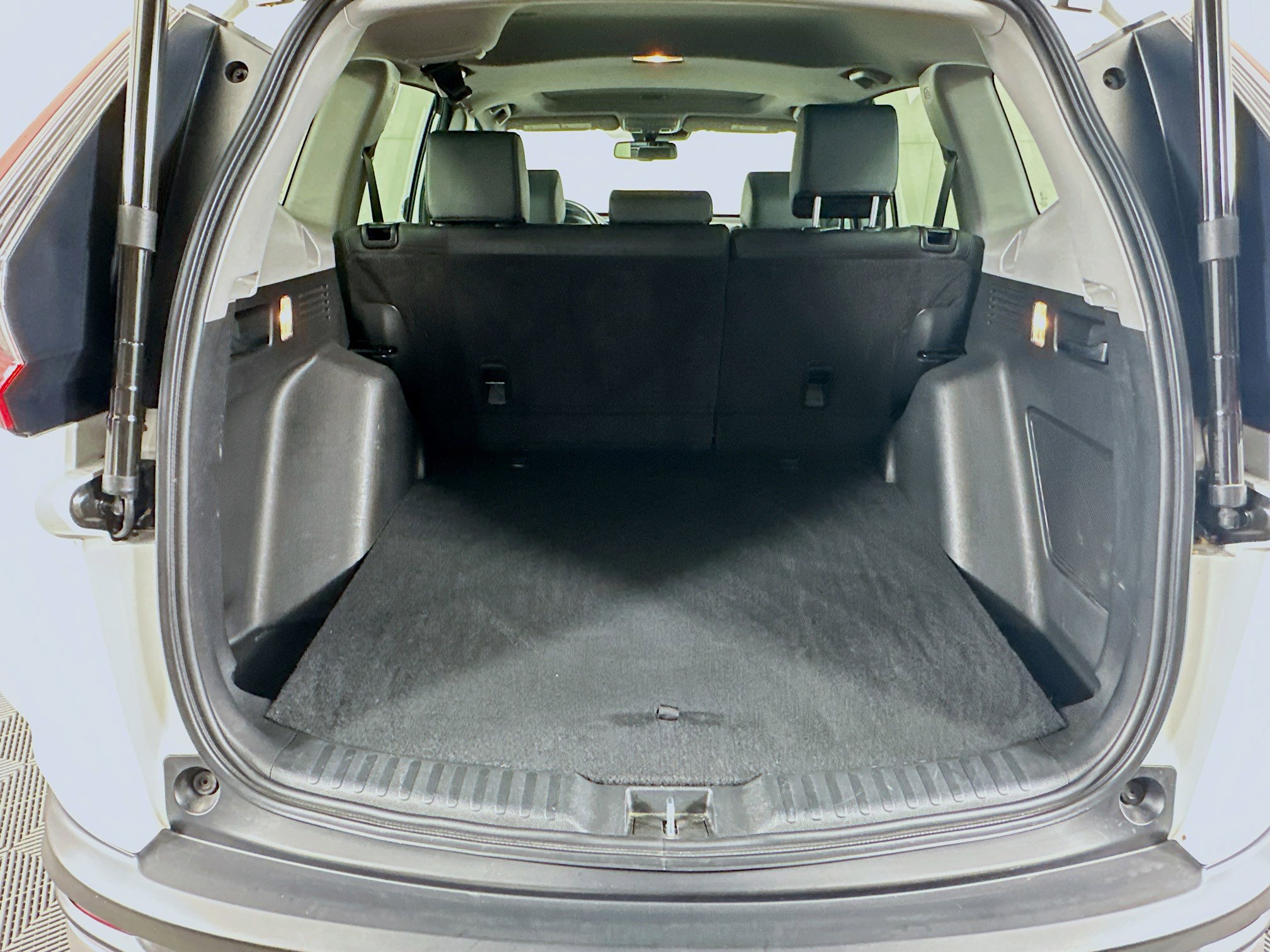 Used 2022 Honda CR-V Touring image 29