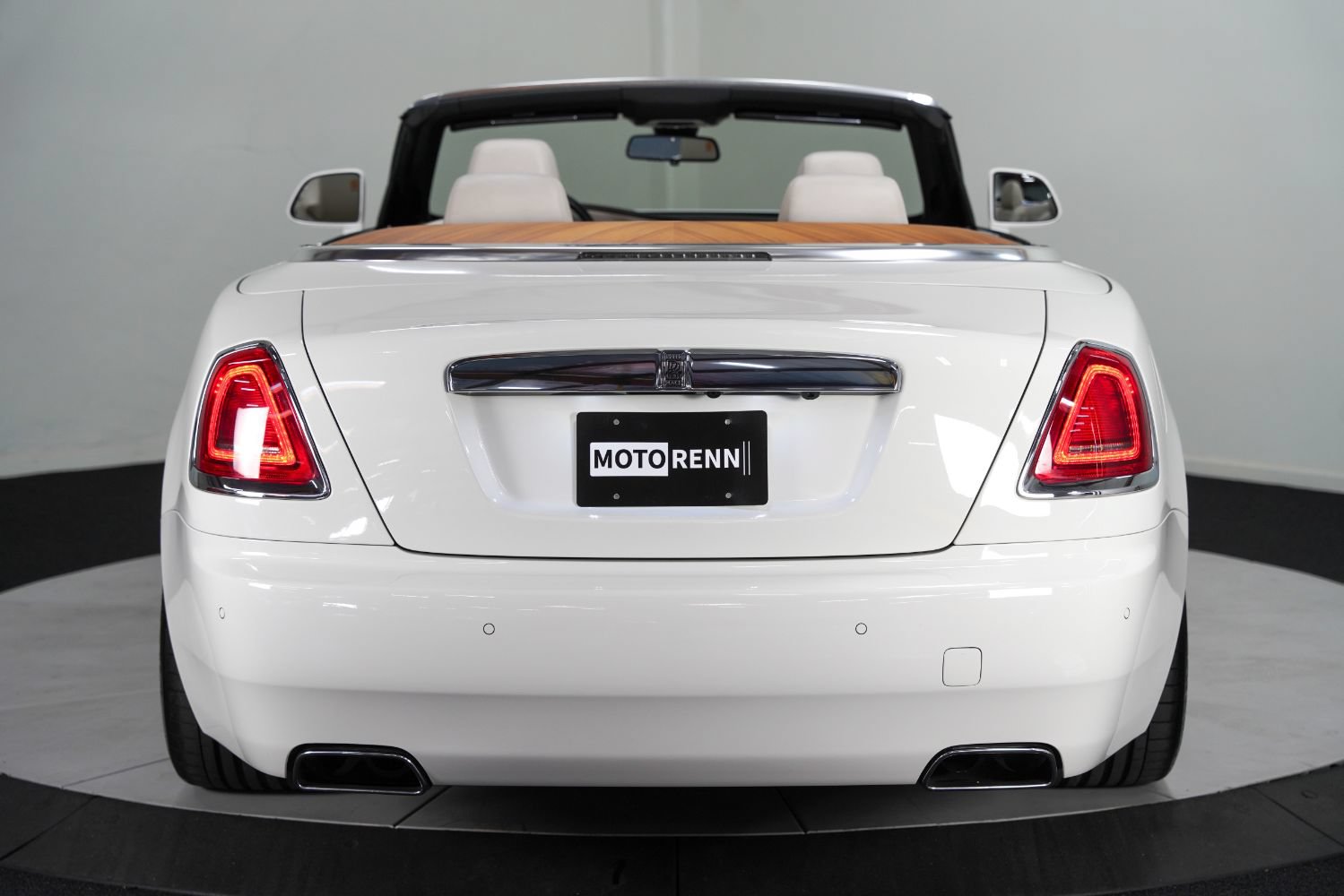 Used 2017 Rolls-Royce Dawn RWD image 7
