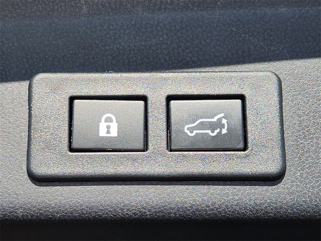 Used 2021 Subaru Ascent Limited w/ Technology Package image 25