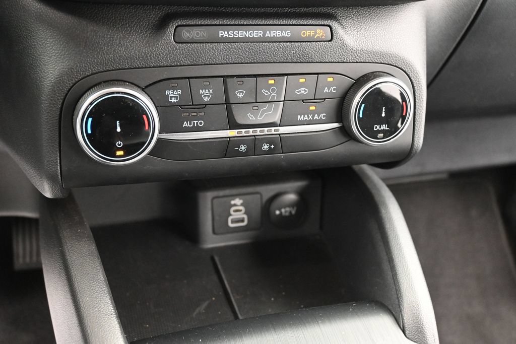 Certified 2025 Ford Escape ST-Line AWD/4WD image 12