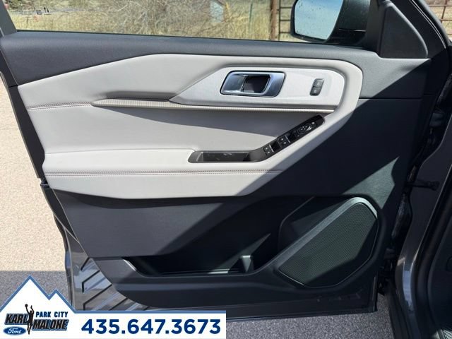 Used 2026 Ford Explorer Active w/ Active Comfort Package AWD/4WD image 12