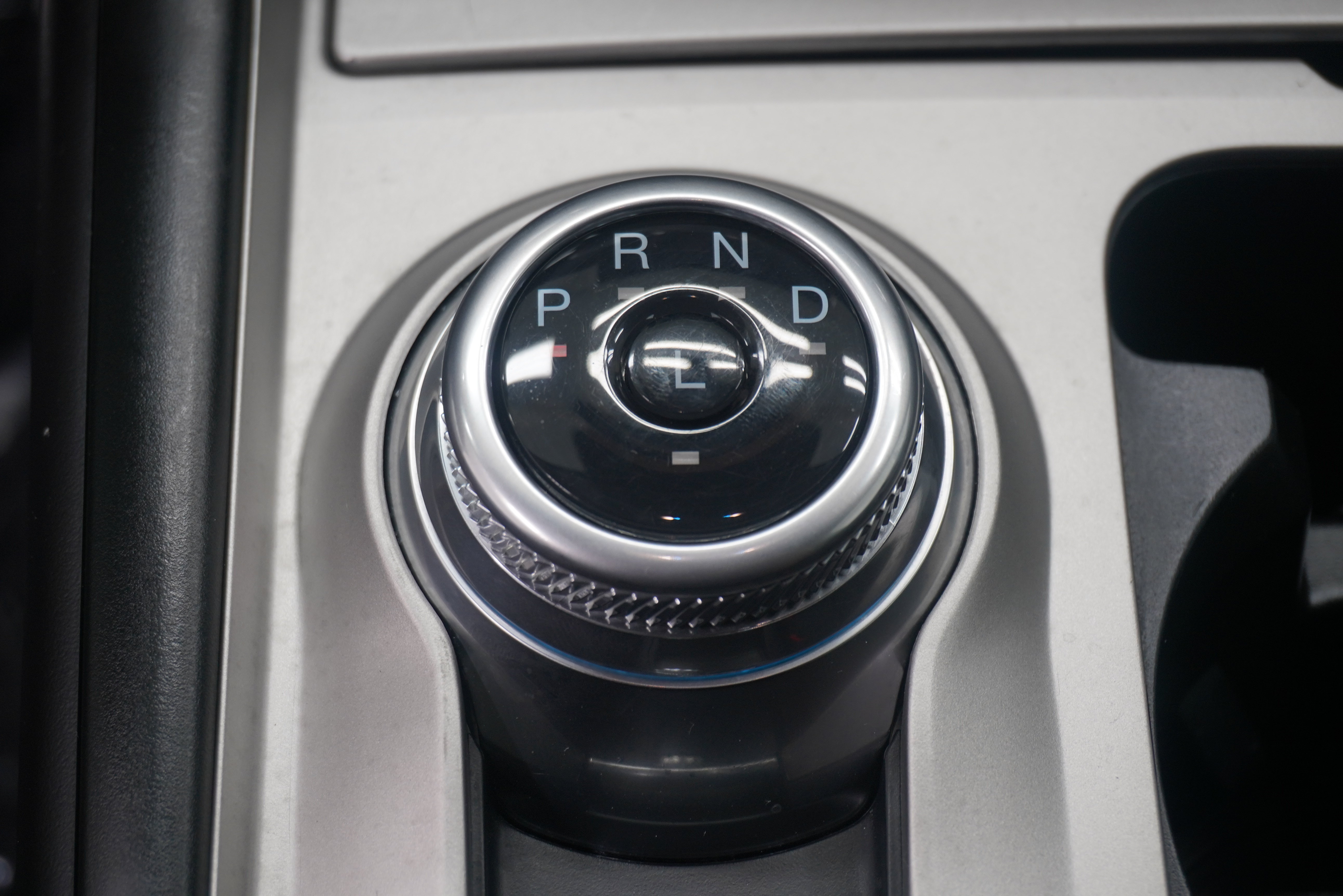 Used 2023 Ford Explorer XLT AWD/4WD image 22