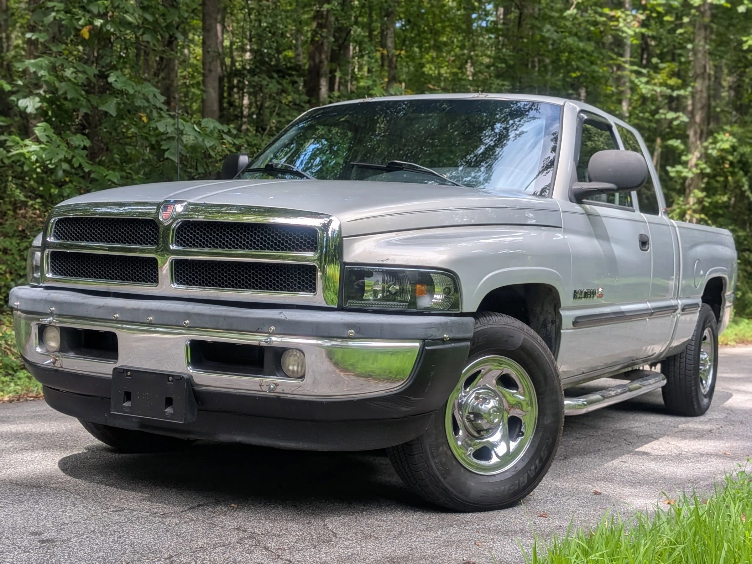 Used 1998 Dodge Ram 1500 Truck 2WD Quad Cab image 3