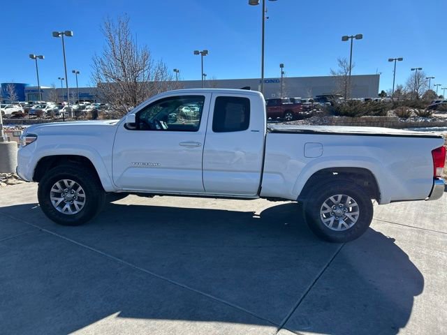 Used 2017 Toyota Tacoma SR5 image 4