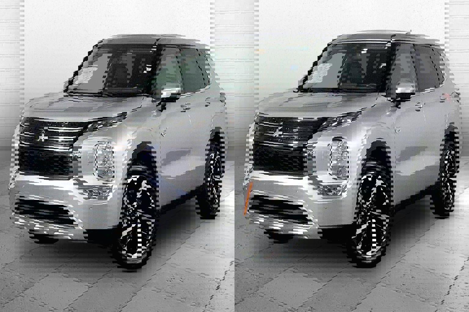 Used 2024 Mitsubishi Outlander SE image 12