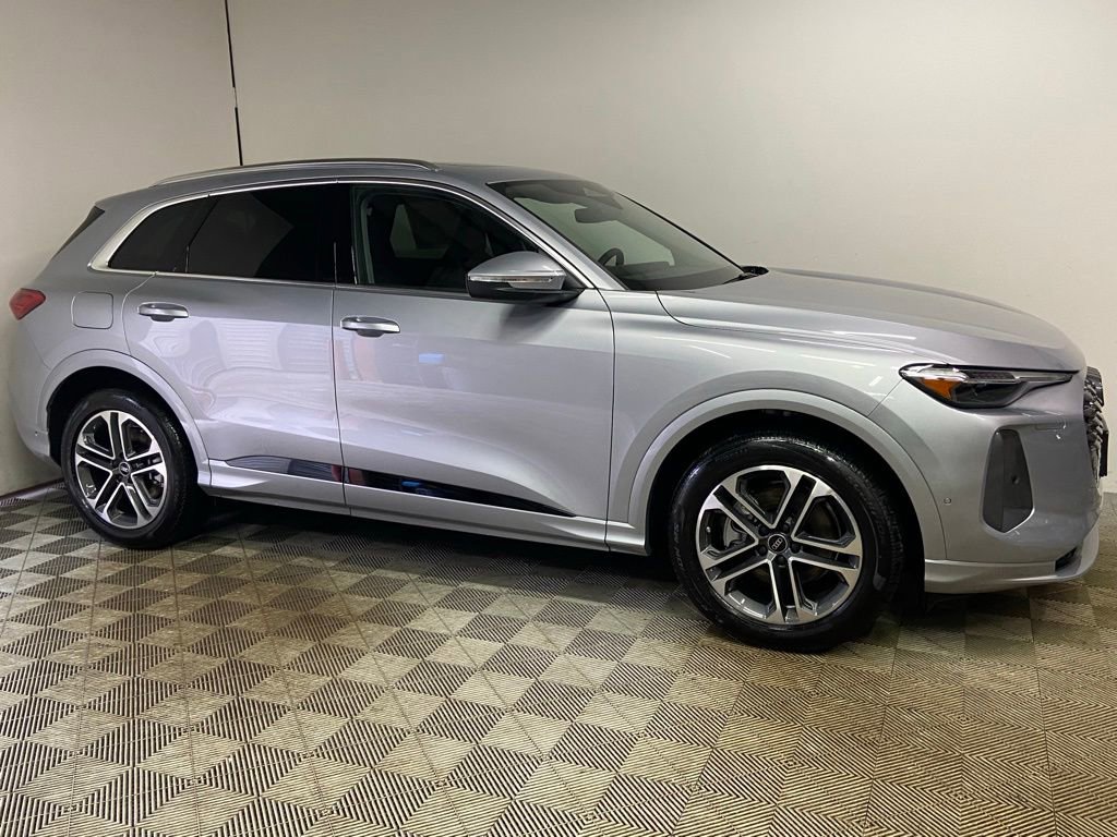 New 2025 Audi Q5 Prestige image 3