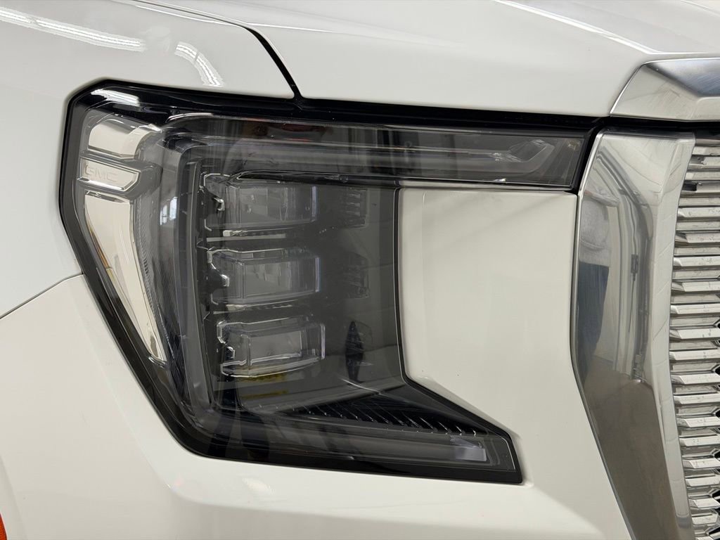 Certified 2023 GMC Yukon Denali image 18
