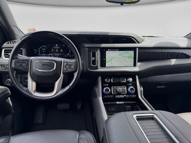 Used 2024 GMC Yukon Denali w/ Denali Reserve Package image 25