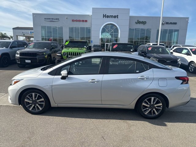 Used 2023 Nissan Versa SV image 5