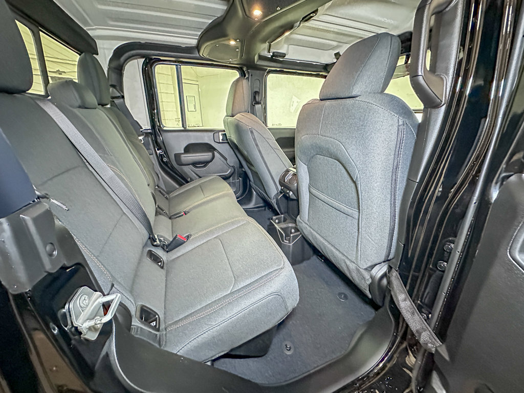 New 2026 Jeep Gladiator Sport AWD/4WD image 4