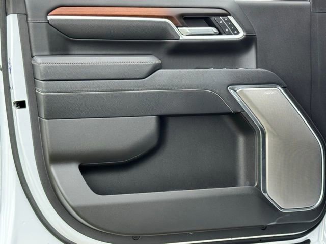 Used 2025 GMC Sierra 3500 Denali w/ Denali Reserve Package image 22