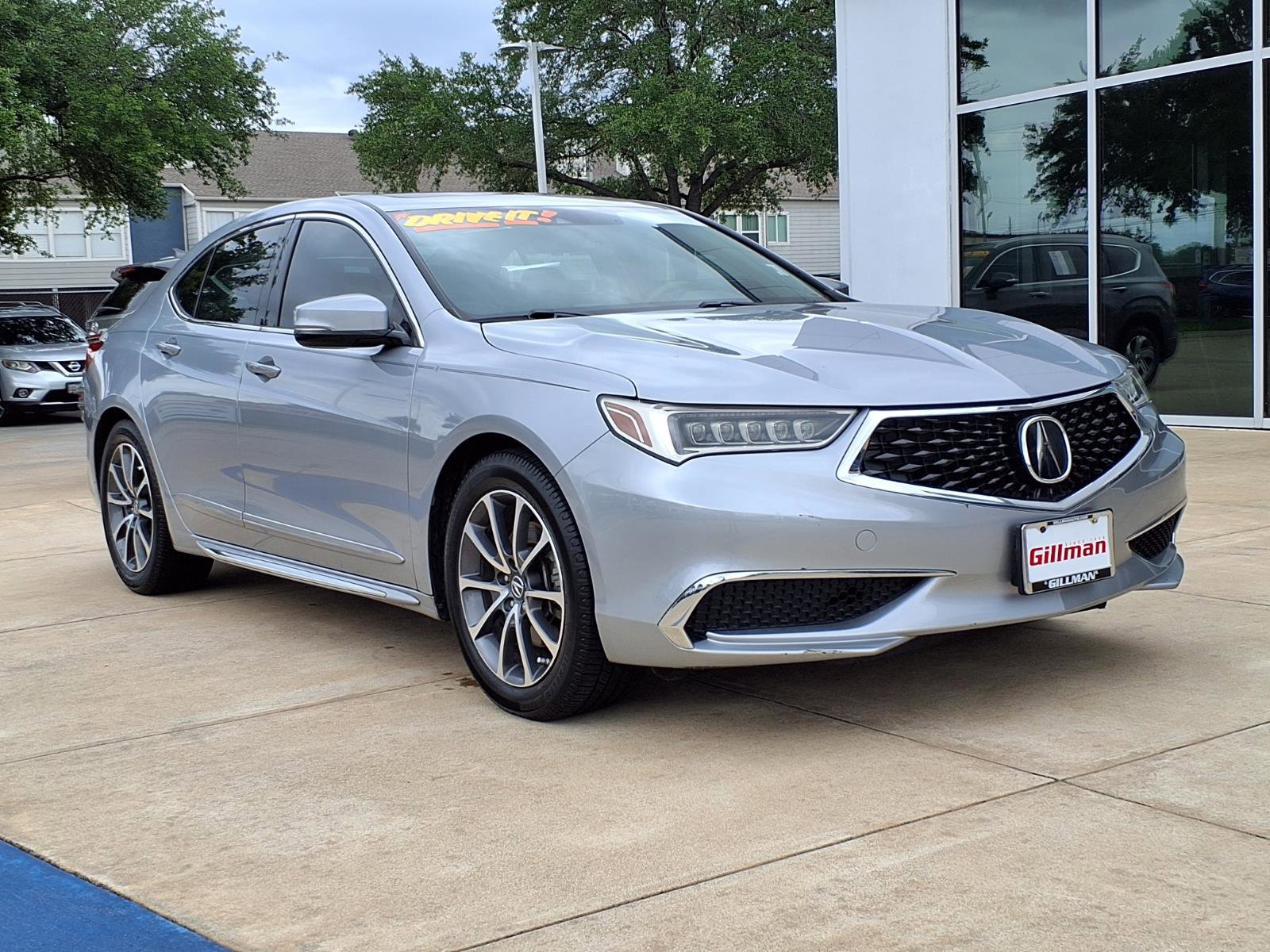 Used 2018 Acura TLX V6 w/ Technology Package FWD image 2