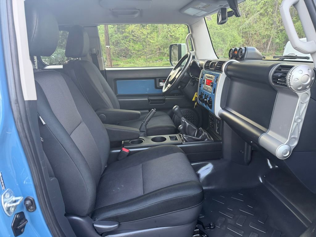 Used 2012 Toyota FJ Cruiser 4WD w/ Upgrade Pkg image 33