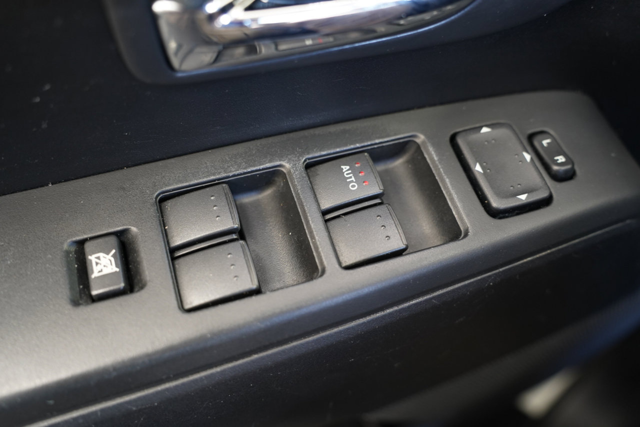 Used 2014 MAZDA MAZDA5 Grand Touring image 27