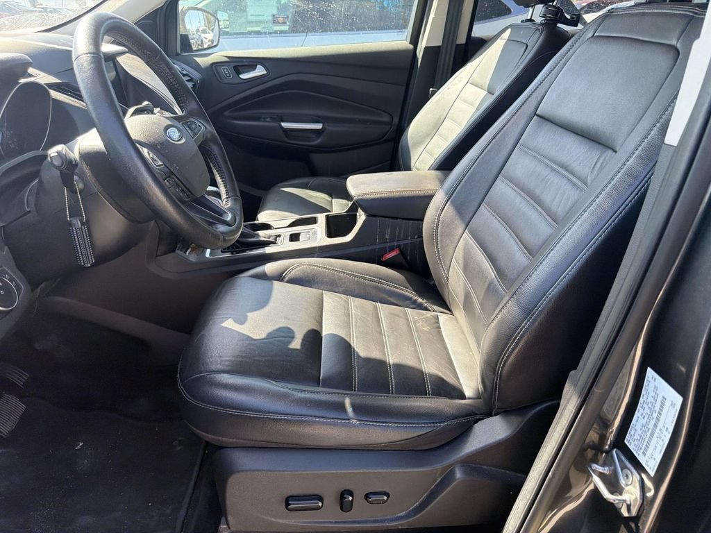 Used 2019 Ford Escape Titanium FWD image 19