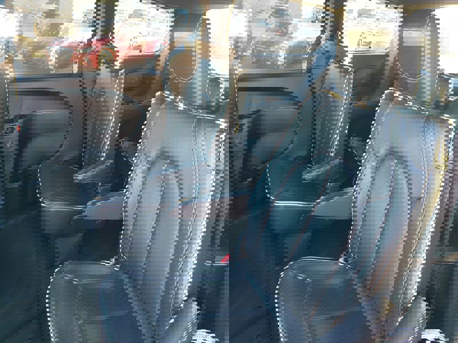 Used 2025 Chrysler Pacifica Limited image 14