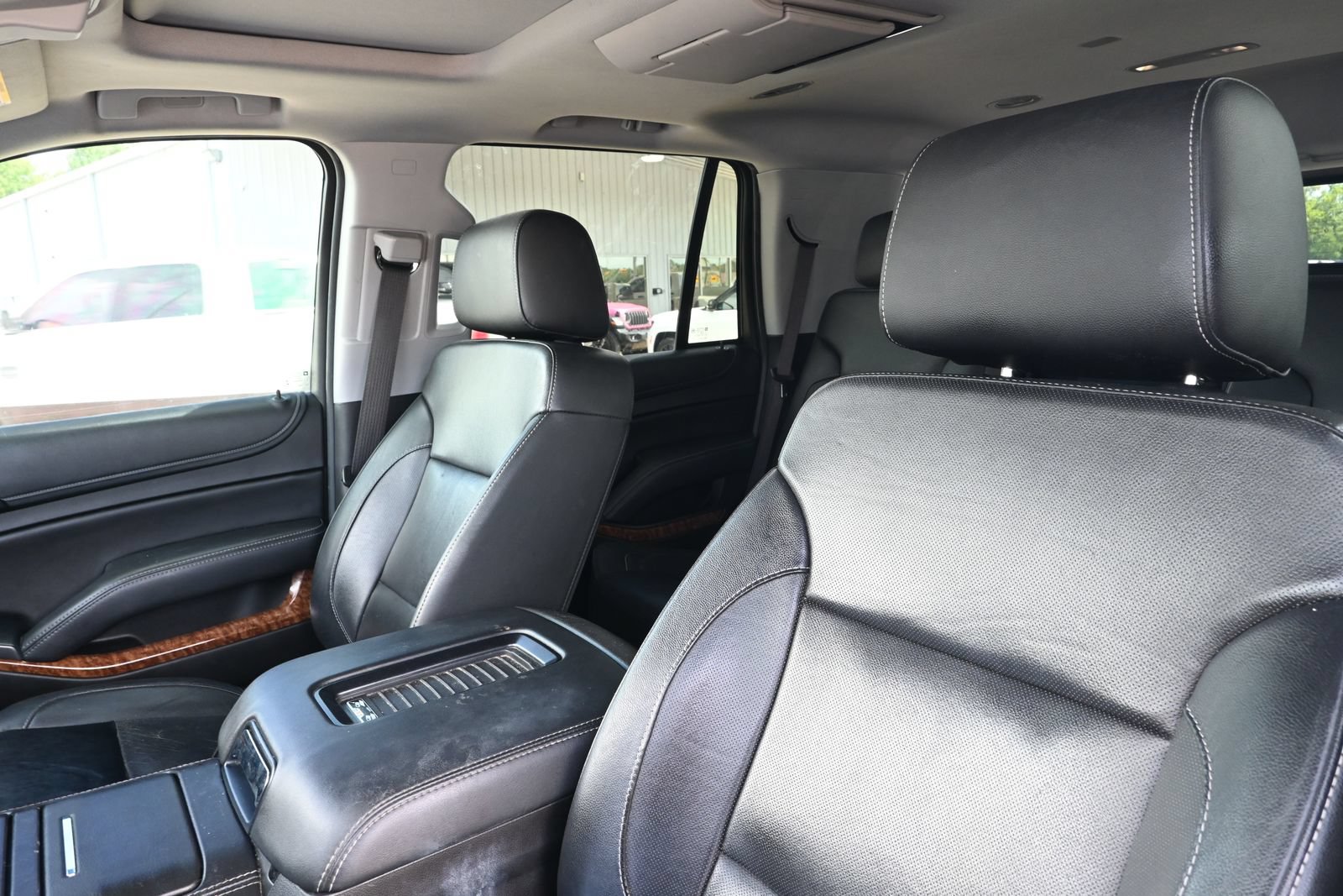 Used 2018 Chevrolet Tahoe Premier AWD/4WD image 12