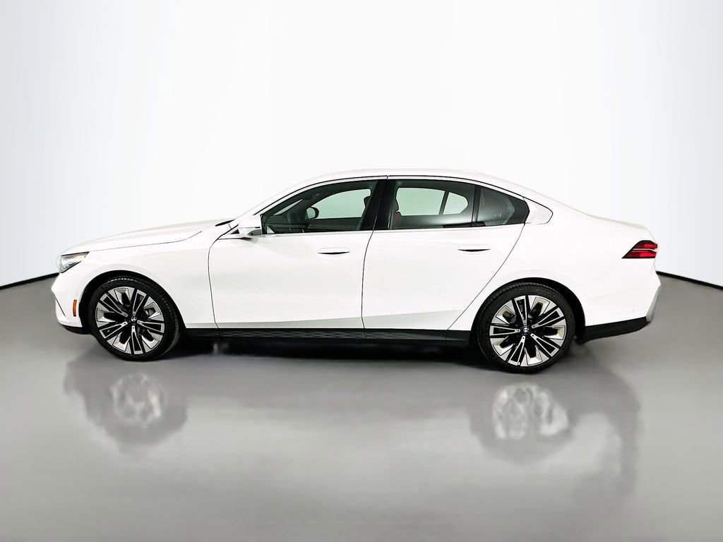 Used 2025 BMW 530i w/ Premium Package image 8