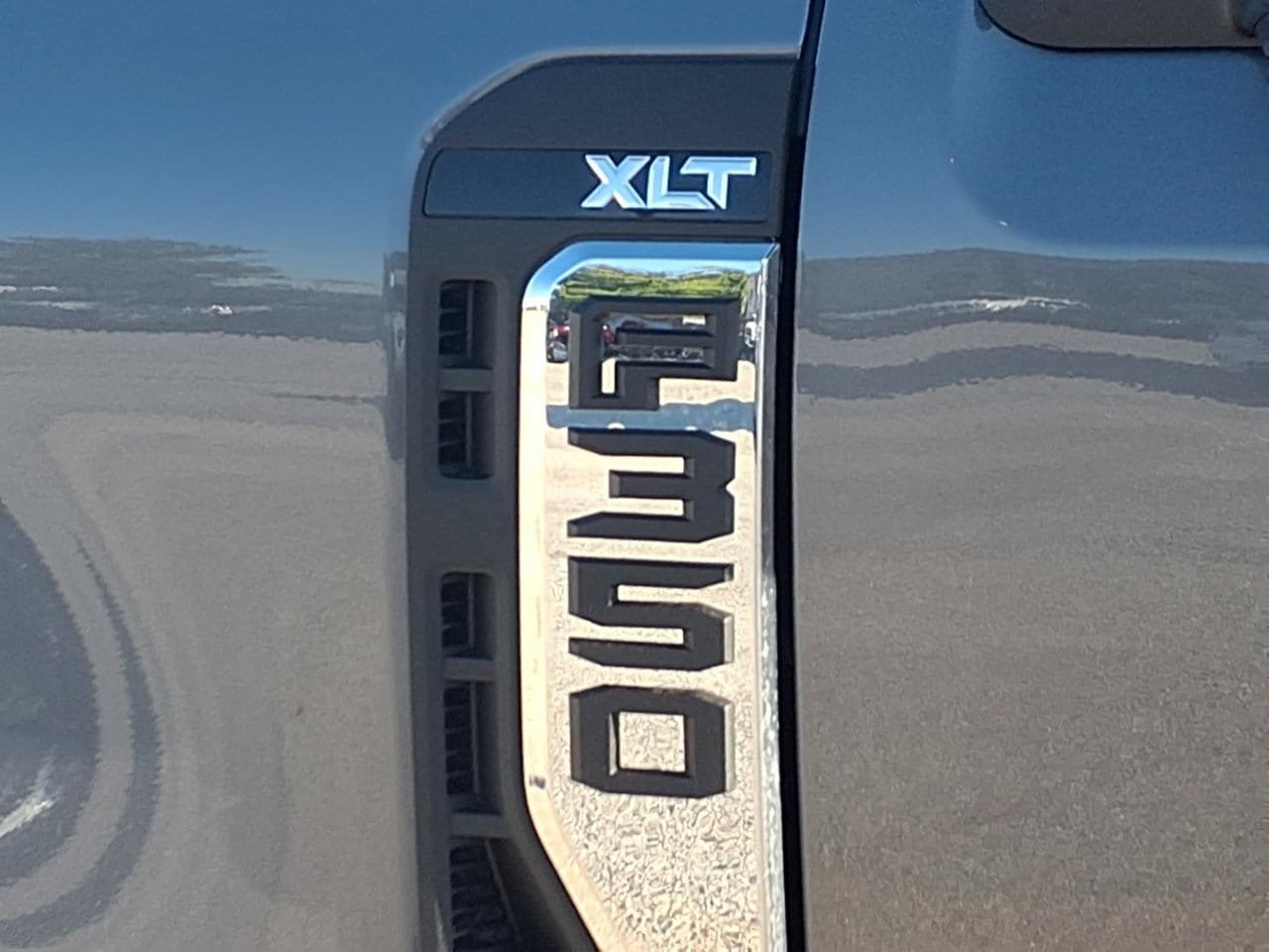 New 2027 Ford F350 XLT w/ XLT Premium Package AWD/4WD image 25