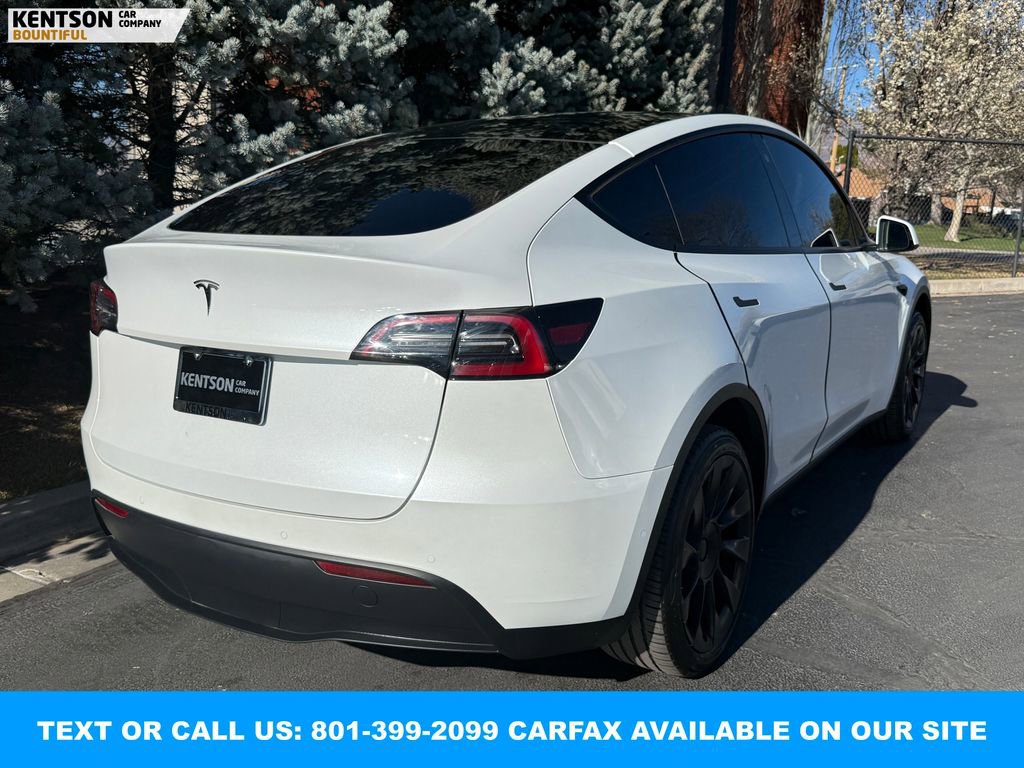 Used 2022 Tesla Model Y Long Range image 8