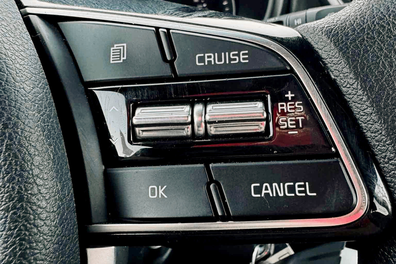 Used 2021 Kia Sportage LX image 11