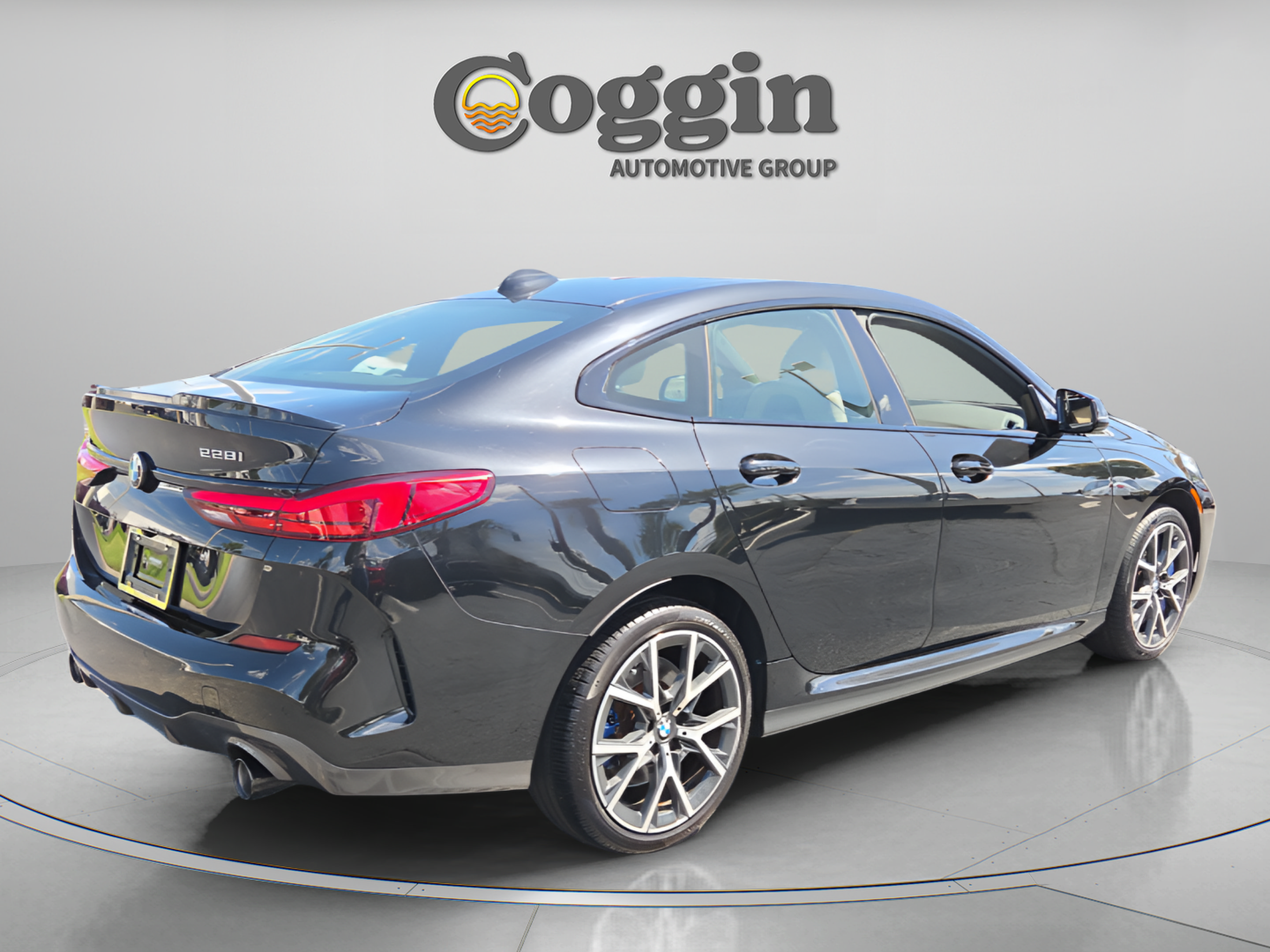 Used 2023 BMW 228i Gran Coupe w/ Dynamic Handling Package FWD image 5
