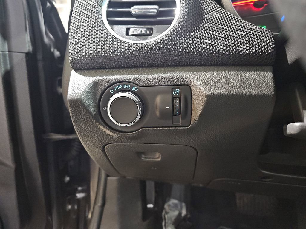 Used 2016 Chevrolet Cruze LT w/ Technology Package image 30