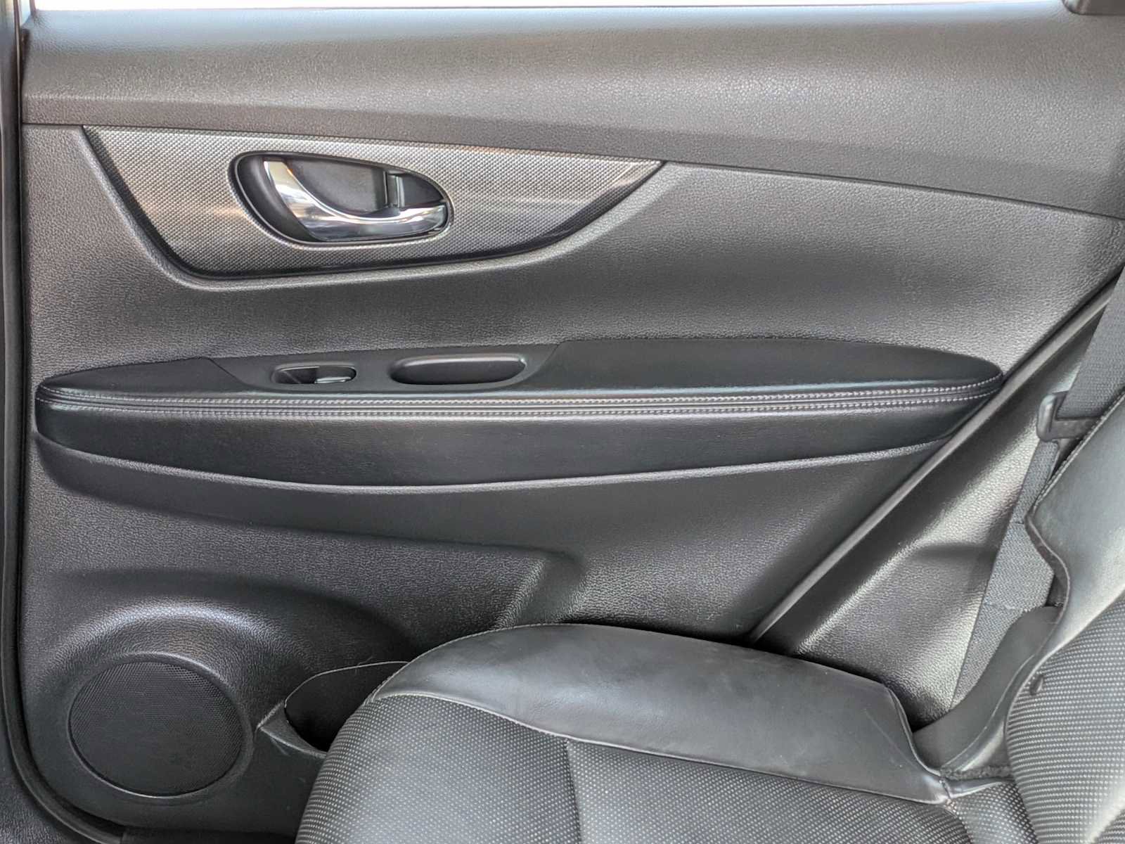 Used 2015 Nissan Rogue SL w/ SL Premium Package image 20