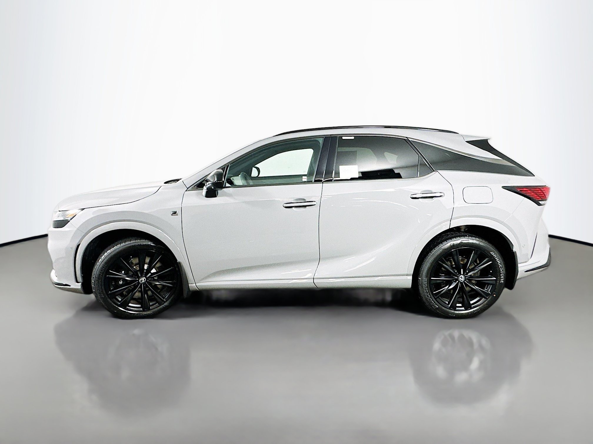 New 2026 Lexus RX 500h F Sport w/ Convenience Package AWD/4WD image 4
