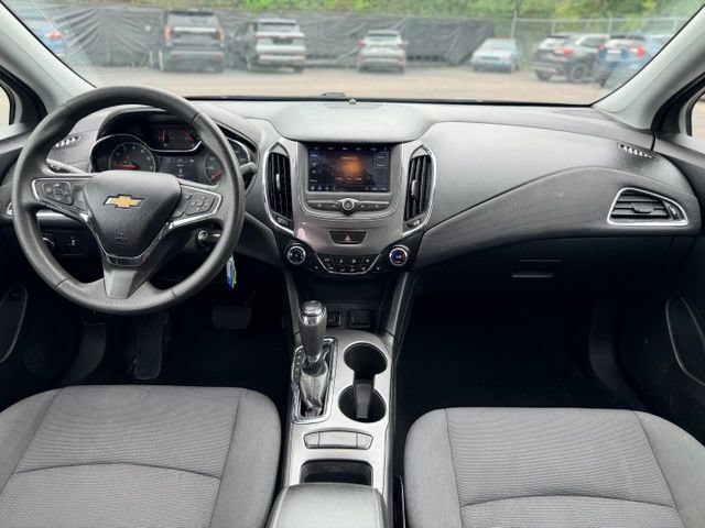 Used 2019 Chevrolet Cruze LT w/ LT Fleet Convenience Package FWD image 18
