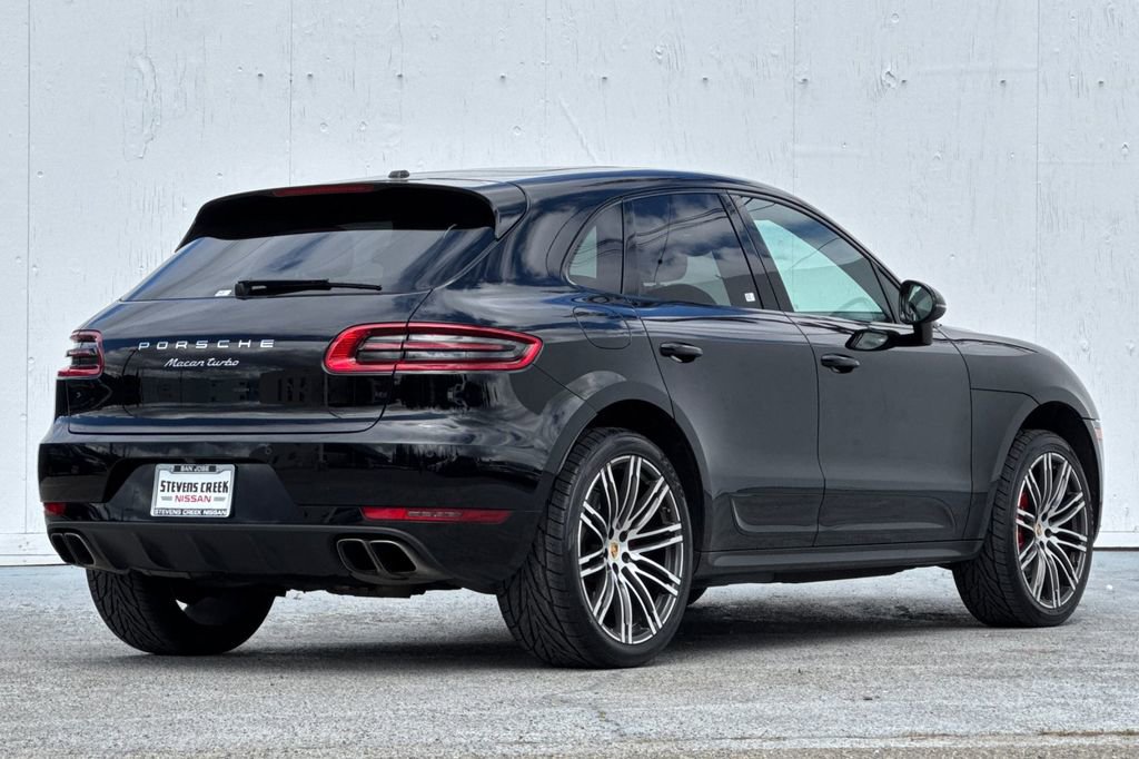 Used 2018 Porsche Macan Turbo image 3