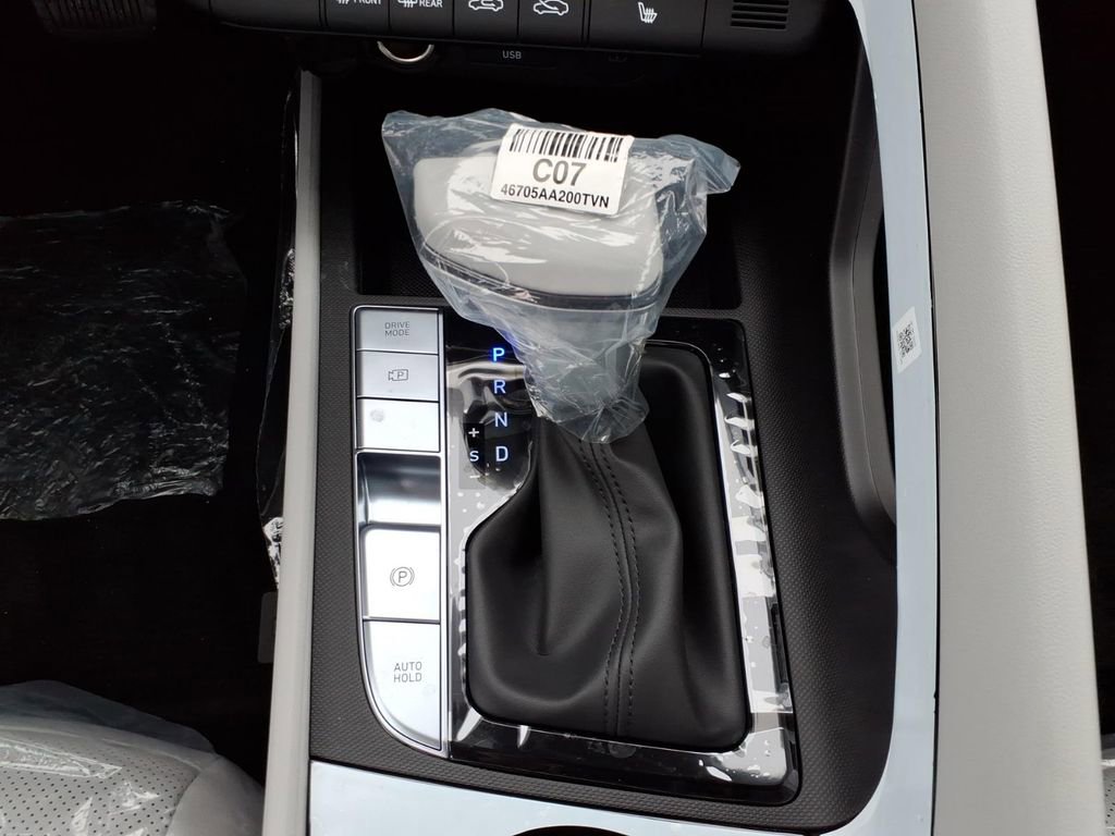 New 2025 Hyundai Elantra Limited image 11