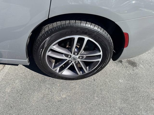 Used 2019 Dodge Charger SXT image 14