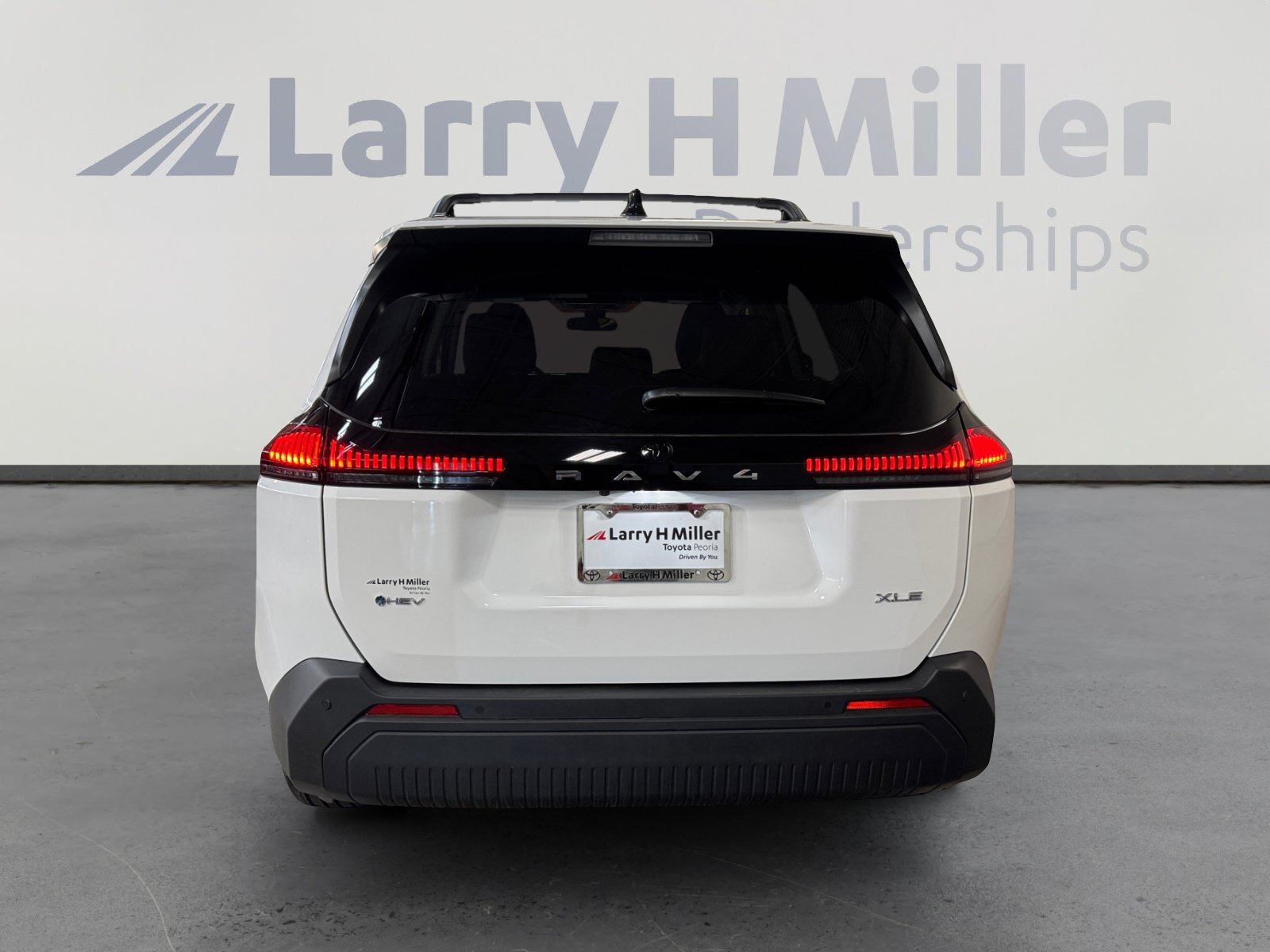 Used 2026 Toyota RAV4 XLE Premium w/ Weather Package FWD image 4
