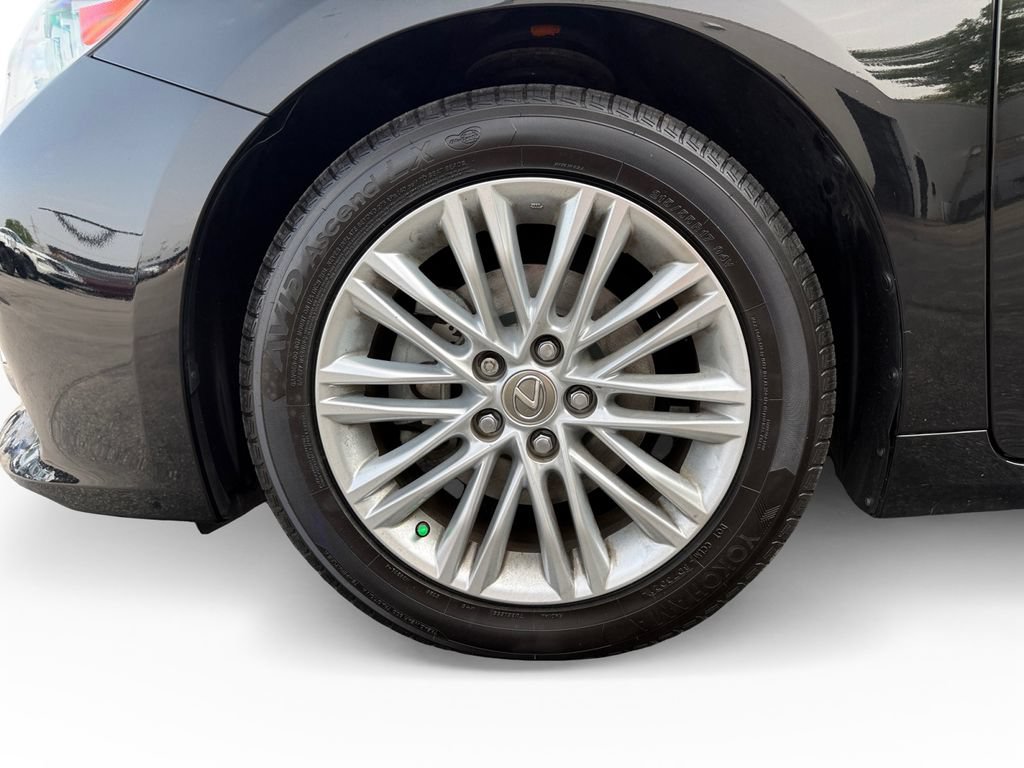Used 2015 Lexus ES 350 w/ Luxury Package FWD image 29