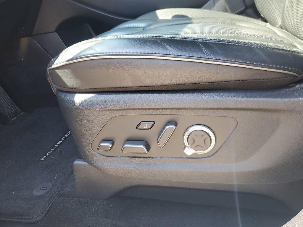 Used 2024 Hyundai Palisade Calligraphy image 16