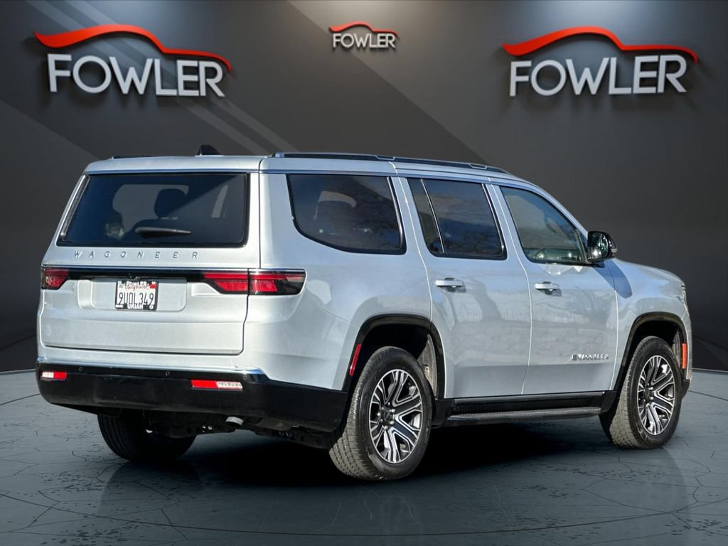 Used 2025 Jeep Wagoneer 4WD image 5