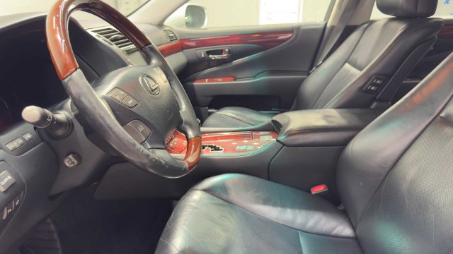 Used 2007 Lexus LS 460 RWD image 22