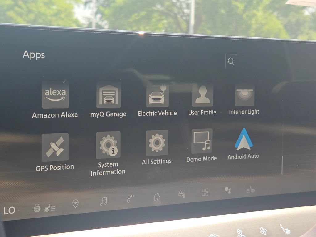 New 2026 Nissan Leaf Platinum+ w/ Cargo Package (Platinum+) FWD image 5