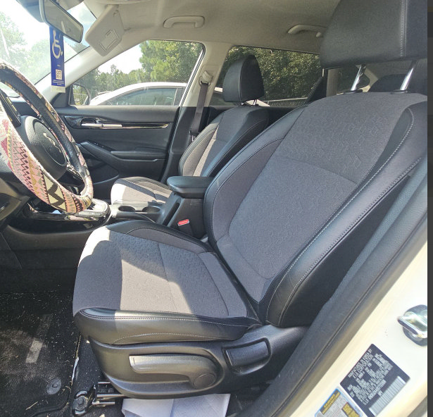 Used 2025 Kia Seltos S FWD image 5