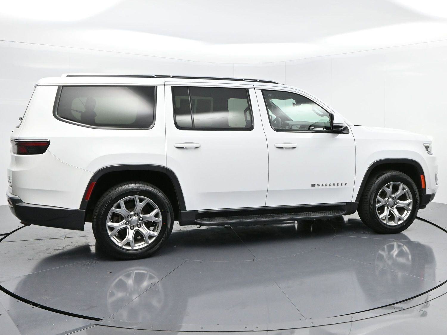 Used 2022 Jeep Wagoneer Series II image 8