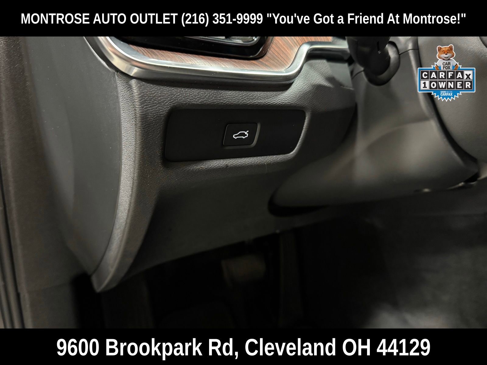 Used 2025 Volvo V60 B5 Cross Country Plus image 16